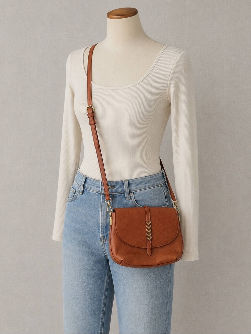 Antik Kraft Arrow Crossbody Bag